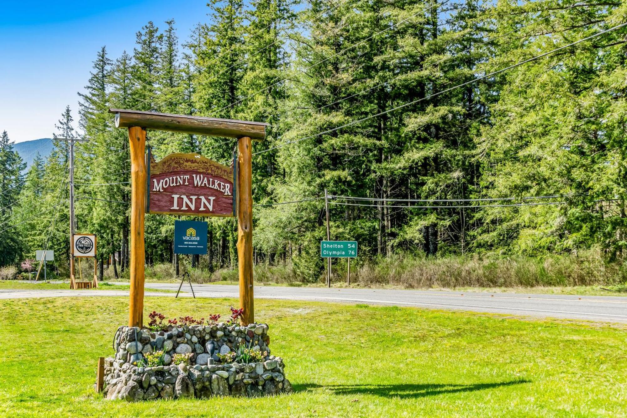 The Entire Property At Mount Walker Inn Quilcene Exterior photo