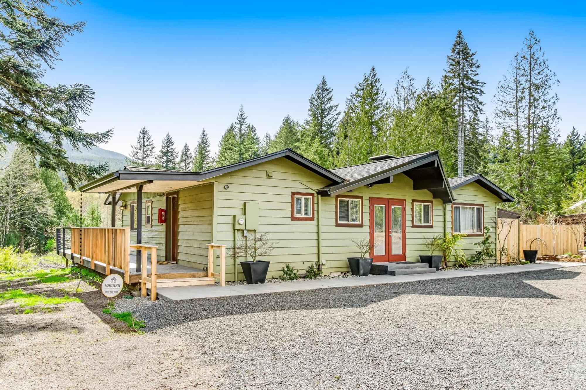 The Entire Property At Mount Walker Inn Quilcene Exterior photo