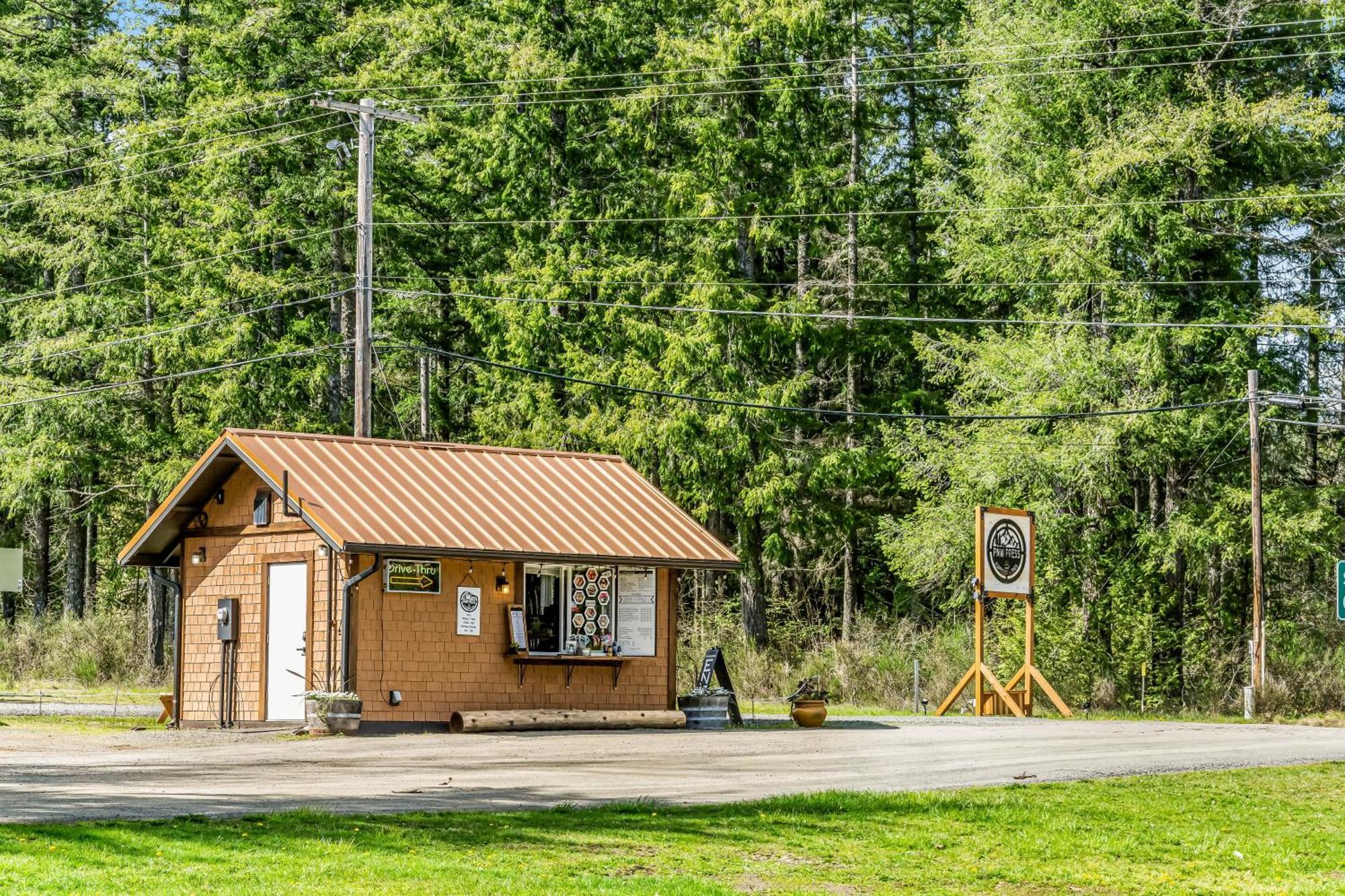 The Entire Property At Mount Walker Inn Quilcene Exterior photo